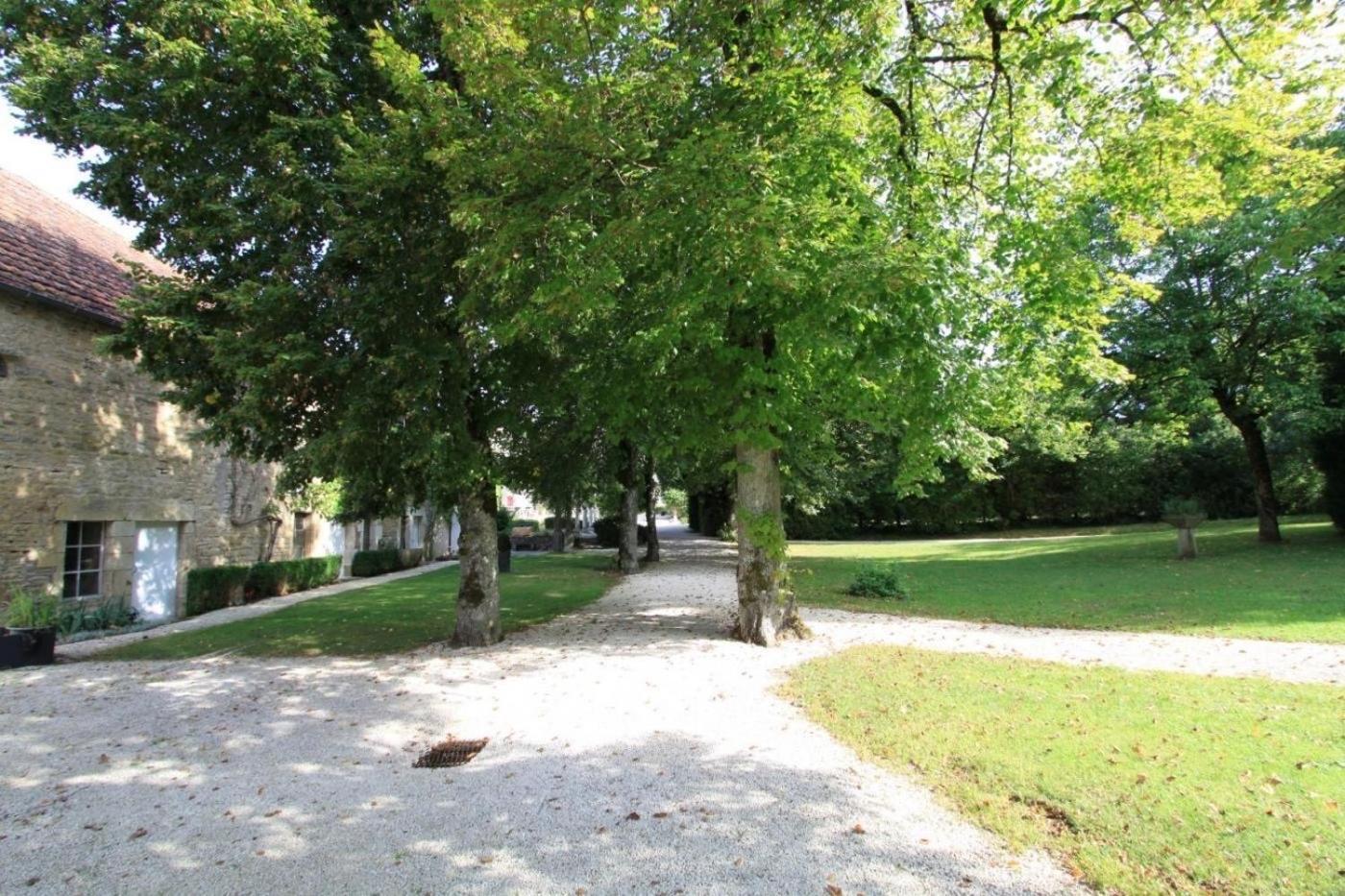 Le Prieure De Buffon Bed and Breakfast Buitenkant foto